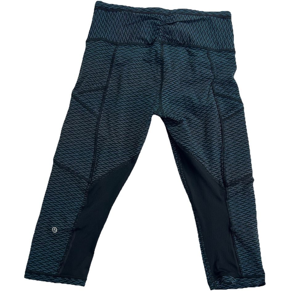 Lululemon outrun 17" Crop Score Jacquard Black Indian Ocean Leggings Size 8 - Picture 11 of 16